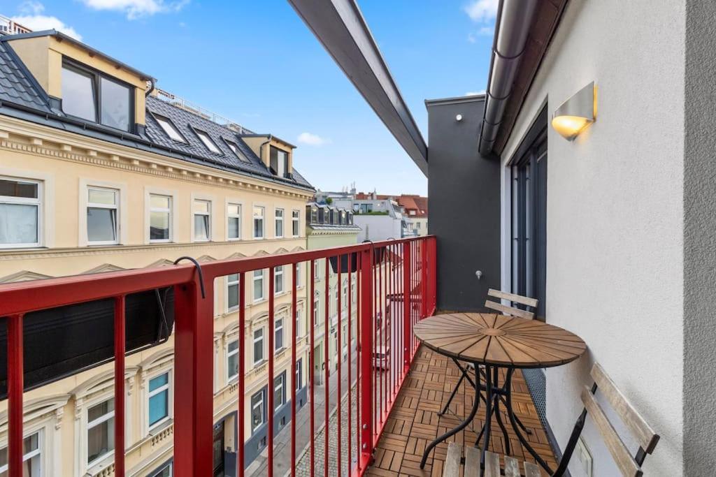 Free Parking I Big Balcony I Naehe Schoenbrunn Apartment Wien